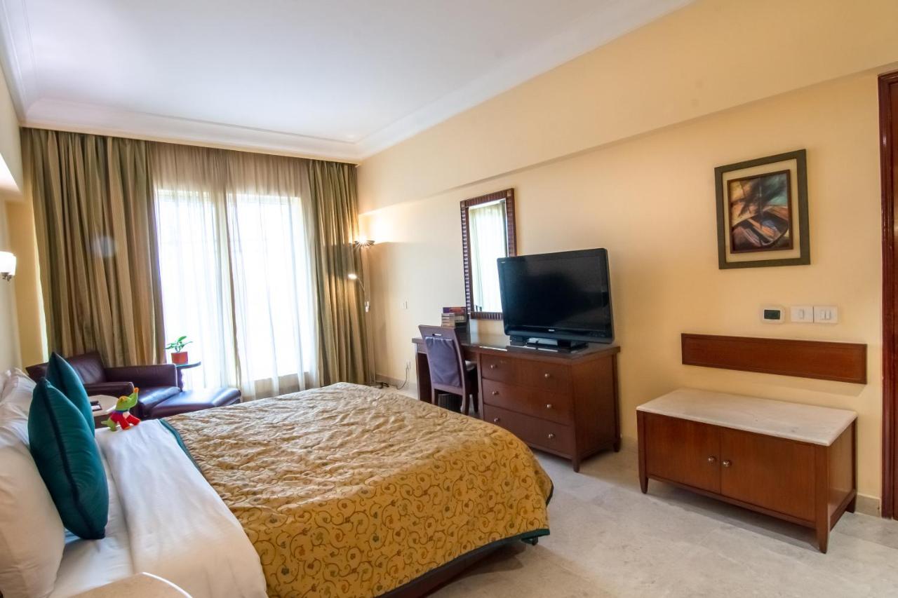 孟买拉利特酒店 外观 照片 A room at the hotel