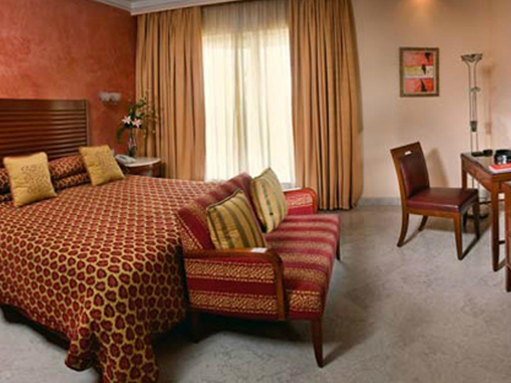 孟买拉利特酒店 客房 照片 A room at the hotel